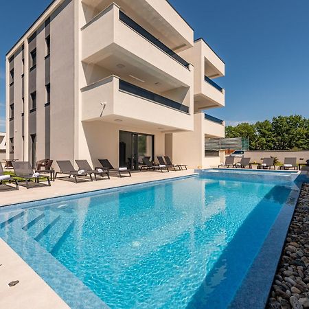 Apartments Menalo Elegance 扎顿 外观 照片