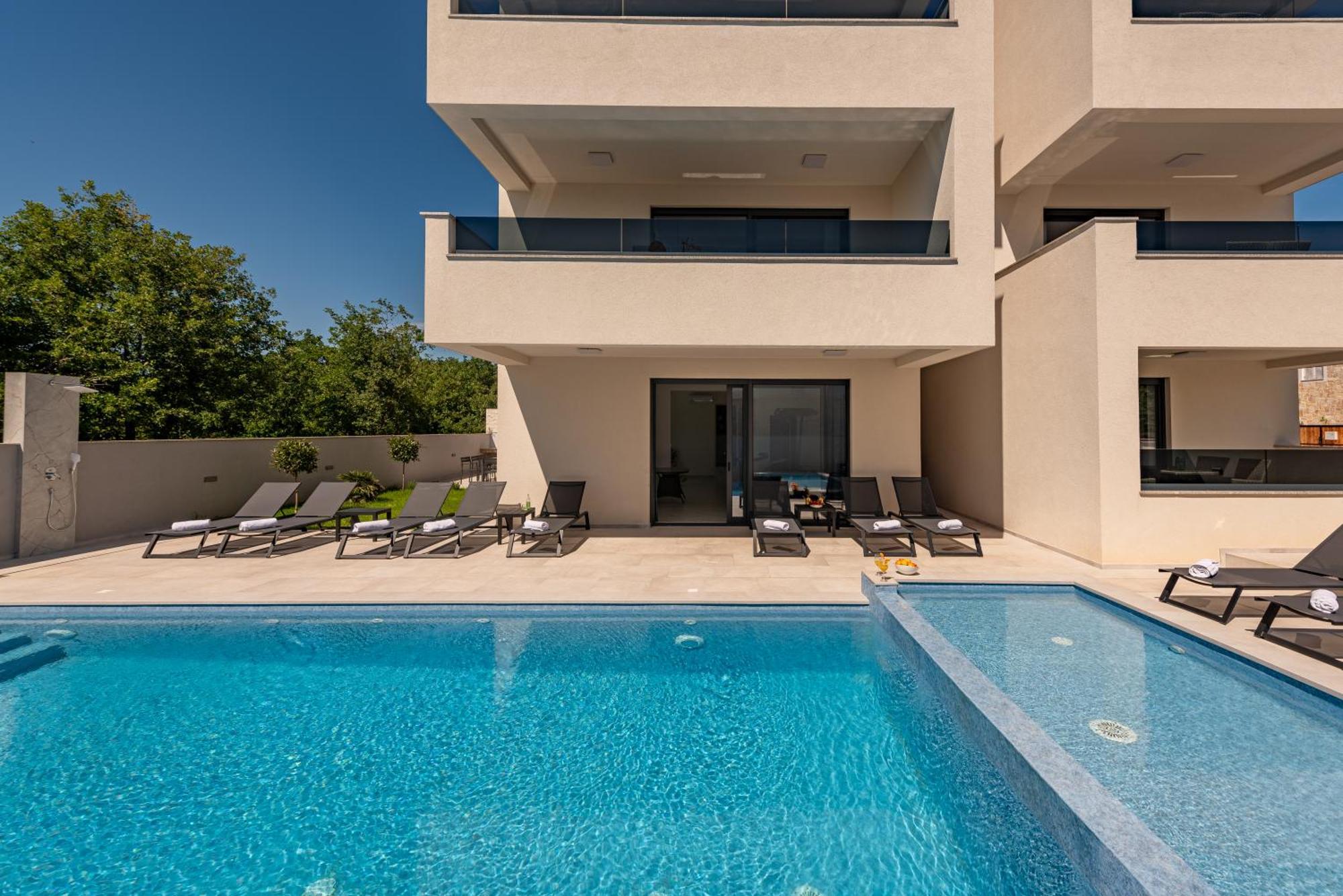 Apartments Menalo Elegance 扎顿 外观 照片